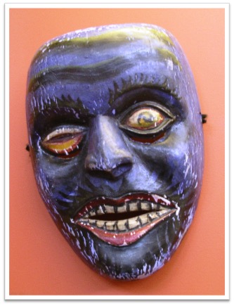 Blue mask showing blindness in one eye